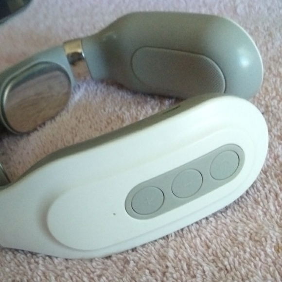 Neck massager - Picture 3 of 4